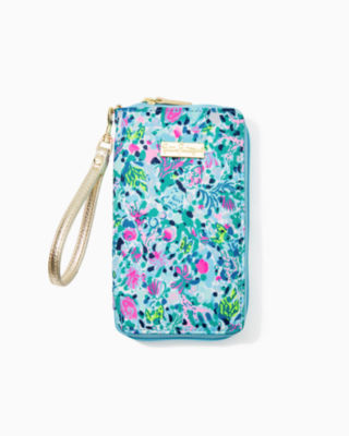 Lilly deals pulitzer clutch