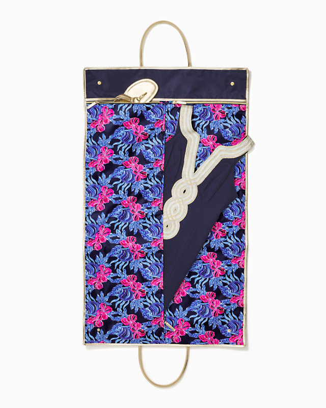 Hanging Garment Bag, Low Tide Navy Its Ofishell, large - Lilly Pulitzer