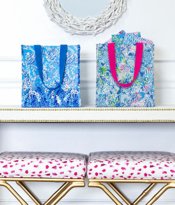 Market Shopper Tote, Coastal Blue Lion Around, large image 2 - Lilly Pulitzer