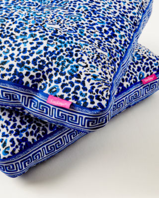 Lilly pulitzer clearance indoor outdoor pillow