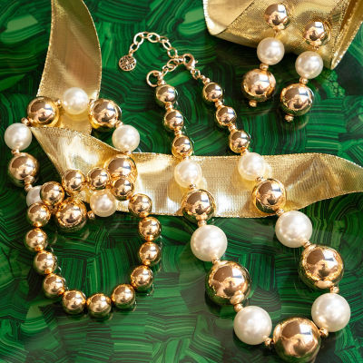 Gold and pearl jewelry