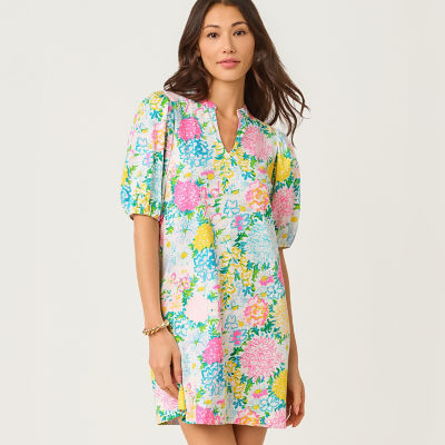 Woman wearing a floral short dress