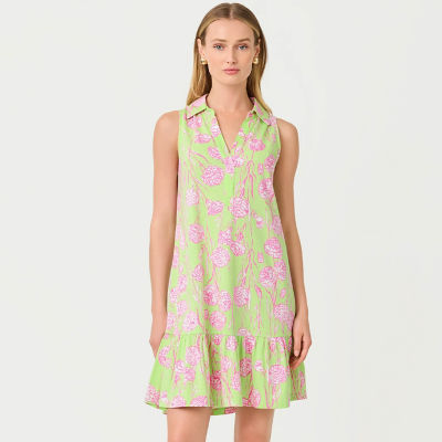 Woman wearing a floral short dress