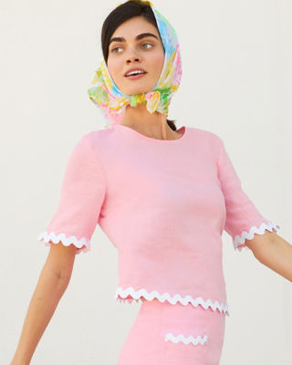 Woman wearing a pink top