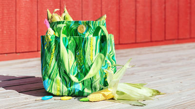 Green printed farmers market tote